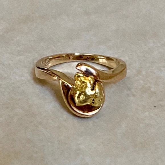 Stampd Jewelry - 14K Yellow Gold Nugget Vintage Ring